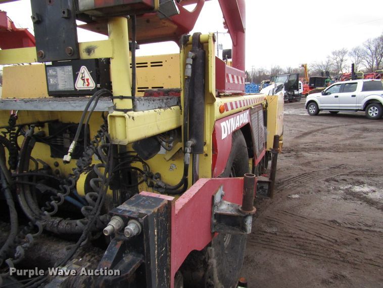 image for item DH8338 2010 Dynapac F1000W paver