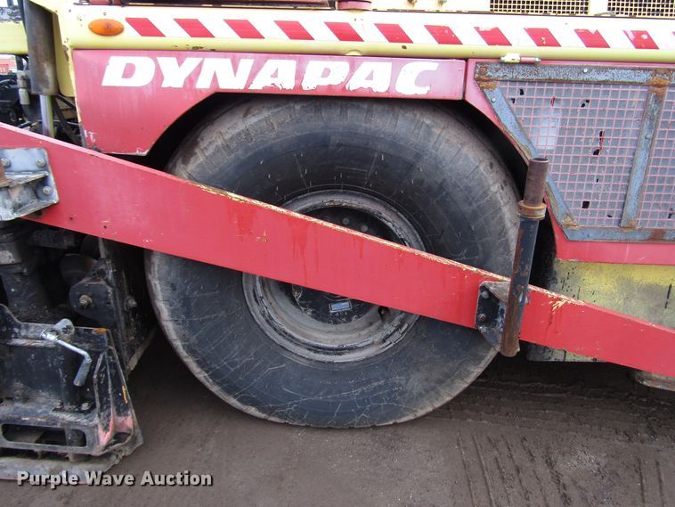 image for item DH8338 2010 Dynapac F1000W paver
