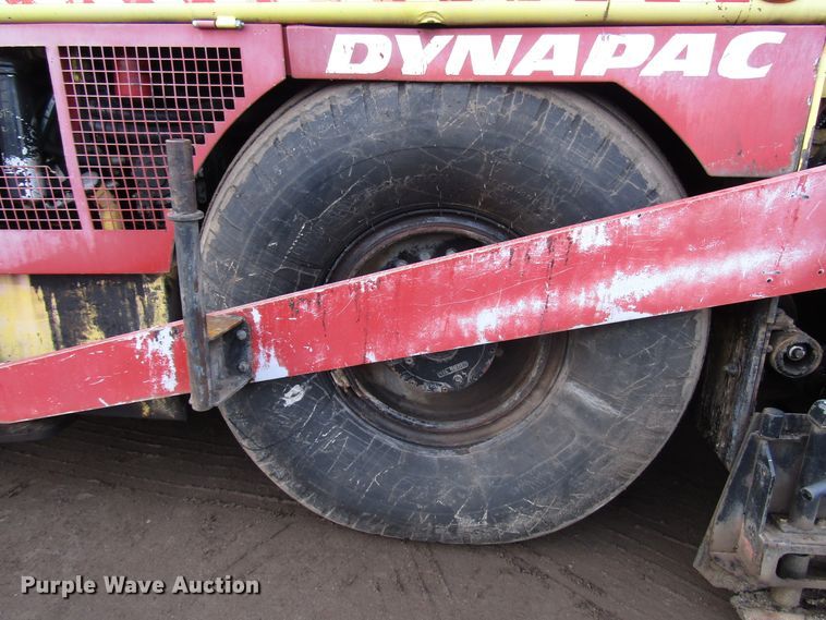 image for item DH8338 2010 Dynapac F1000W paver