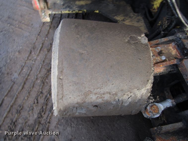 image for item DH8338 2010 Dynapac F1000W paver