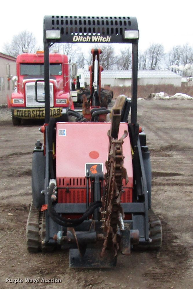 image for item DH8340 2013 Ditch Witch XT855 excavator tool carrier