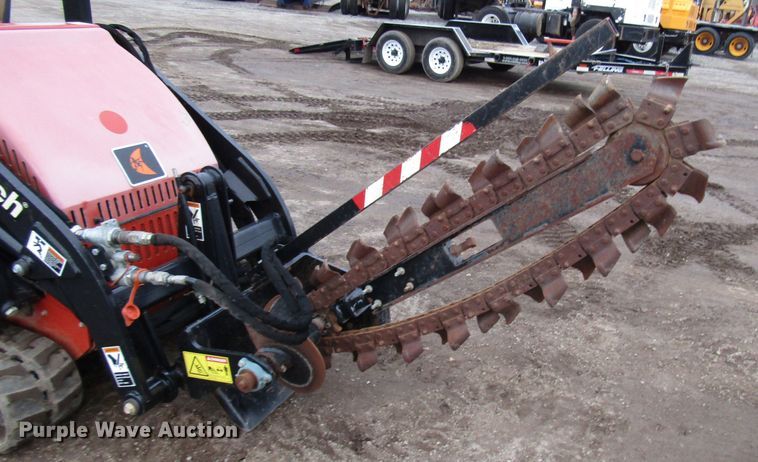 image for item DH8340 2013 Ditch Witch XT855 excavator tool carrier