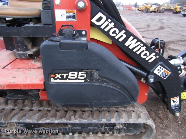 image for item DH8340 2013 Ditch Witch XT855 excavator tool carrier