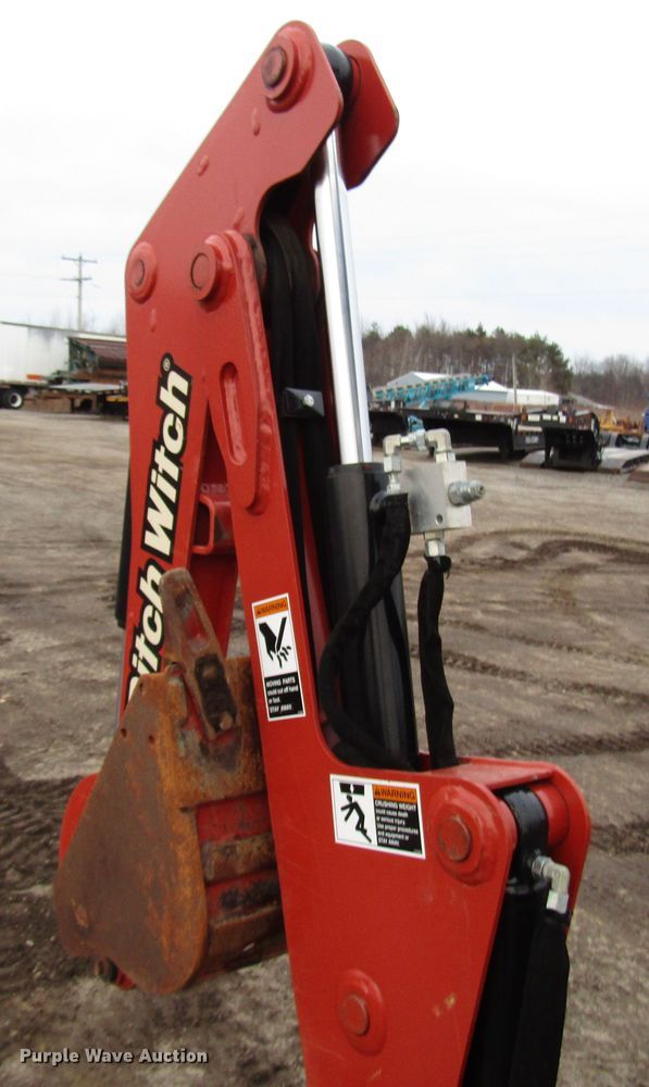 image for item DH8340 2013 Ditch Witch XT855 excavator tool carrier