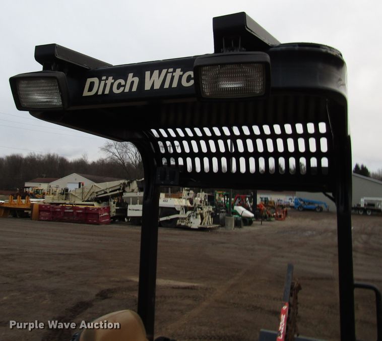 image for item DH8340 2013 Ditch Witch XT855 excavator tool carrier