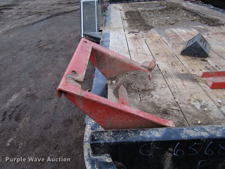 image for item DH8340 2013 Ditch Witch XT855 excavator tool carrier