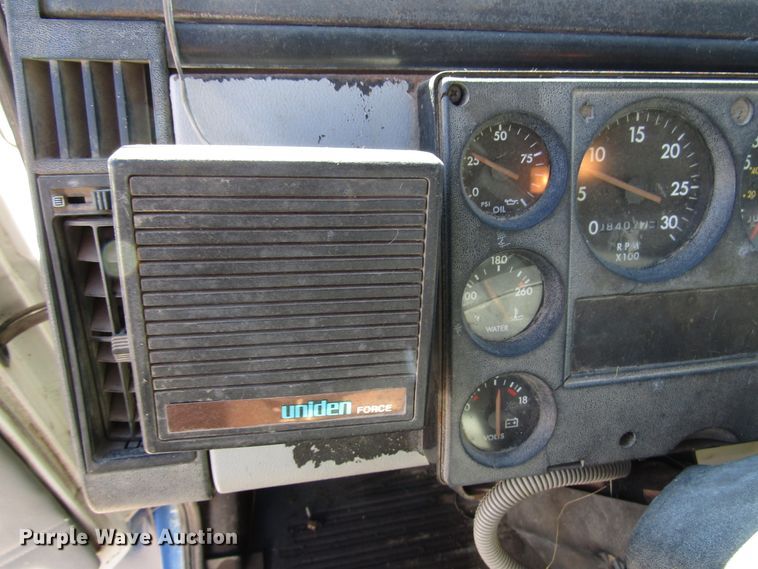 image for item DH8344 1998 Freightliner FL70 street sweeper truck