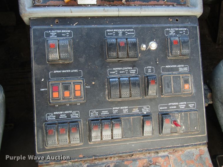 image for item DH8344 1998 Freightliner FL70 street sweeper truck