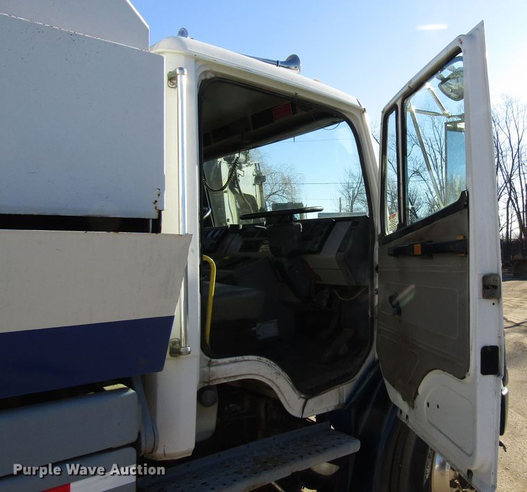 image for item DH8344 1998 Freightliner FL70 street sweeper truck
