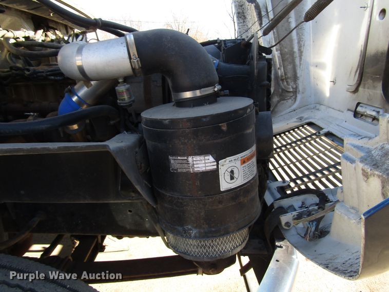 image for item DH8344 1998 Freightliner FL70 street sweeper truck