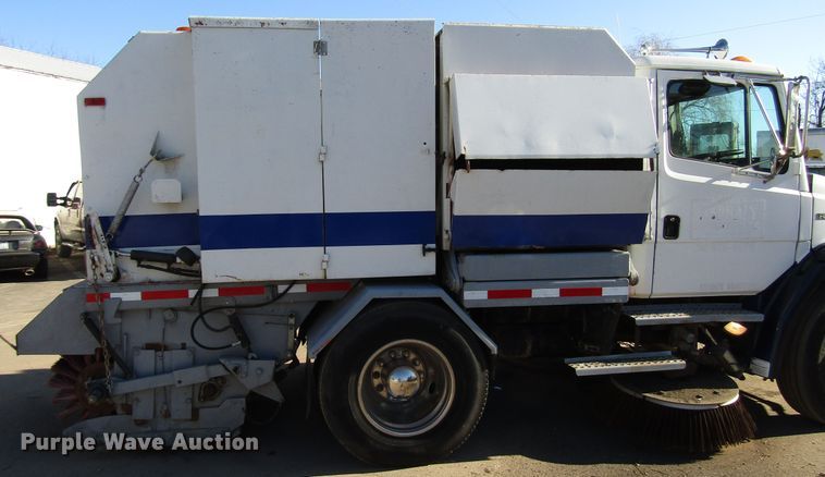 image for item DH8344 1998 Freightliner FL70 street sweeper truck