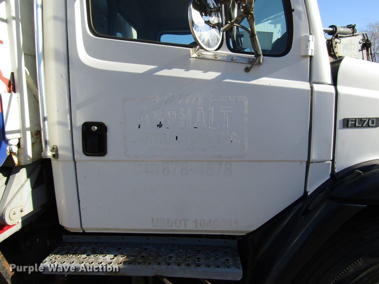 image for item DH8344 1998 Freightliner FL70 street sweeper truck