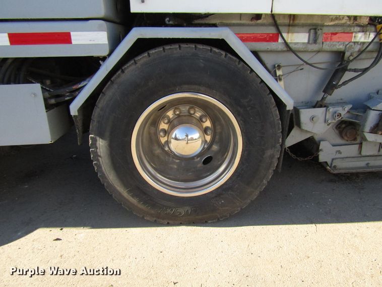 image for item DH8344 1998 Freightliner FL70 street sweeper truck