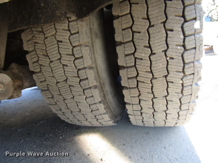 image for item DH8344 1998 Freightliner FL70 street sweeper truck