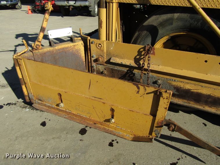 image for item DH8346 Blaw Knox RW38 road widener