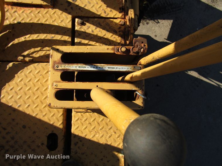 image for item DH8346 Blaw Knox RW38 road widener