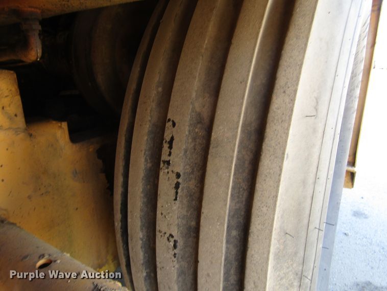 image for item DH8346 Blaw Knox RW38 road widener