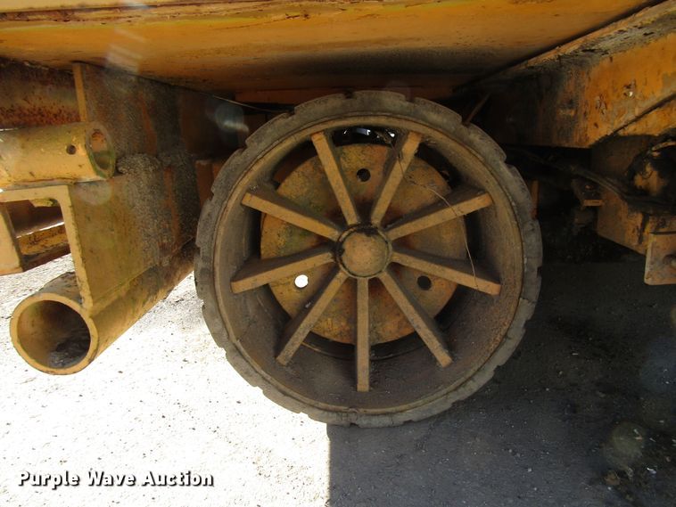 image for item DH8346 Blaw Knox RW38 road widener