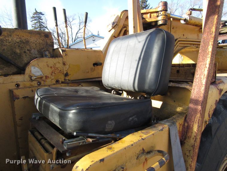 image for item DH8347 1970 Caterpillar 613 elevating scraper