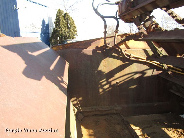 image for item DH8347 1970 Caterpillar 613 elevating scraper