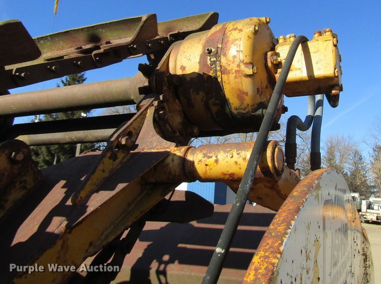 image for item DH8347 1970 Caterpillar 613 elevating scraper