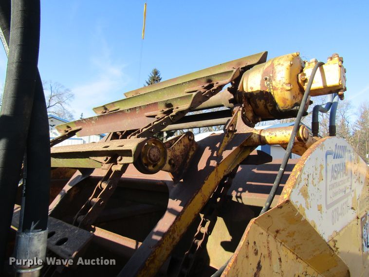 image for item DH8347 1970 Caterpillar 613 elevating scraper