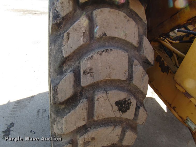 image for item DH8347 1970 Caterpillar 613 elevating scraper