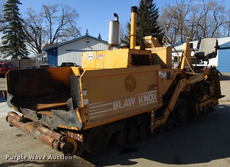image for item DH8348 Blaw Knox PF4410 paver
