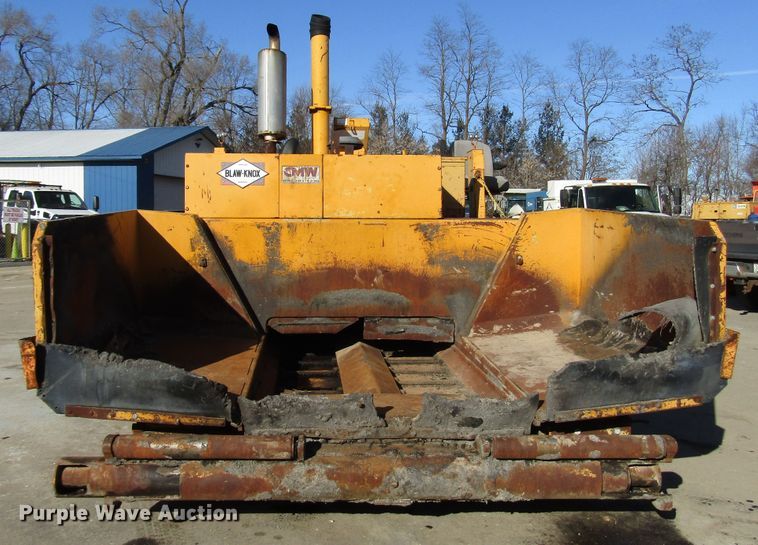 image for item DH8348 Blaw Knox PF4410 paver