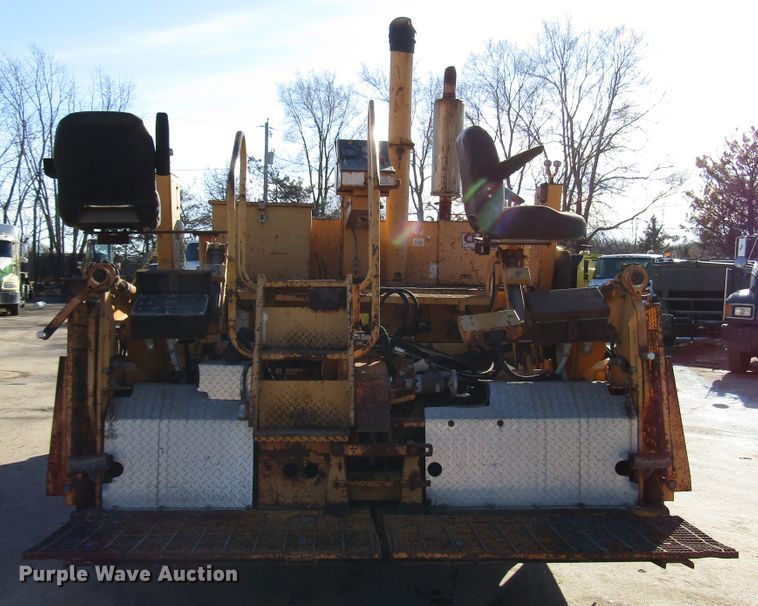 image for item DH8348 Blaw Knox PF4410 paver