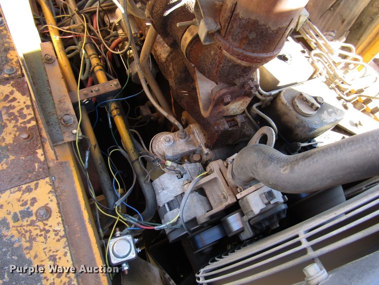 image for item DH8348 Blaw Knox PF4410 paver