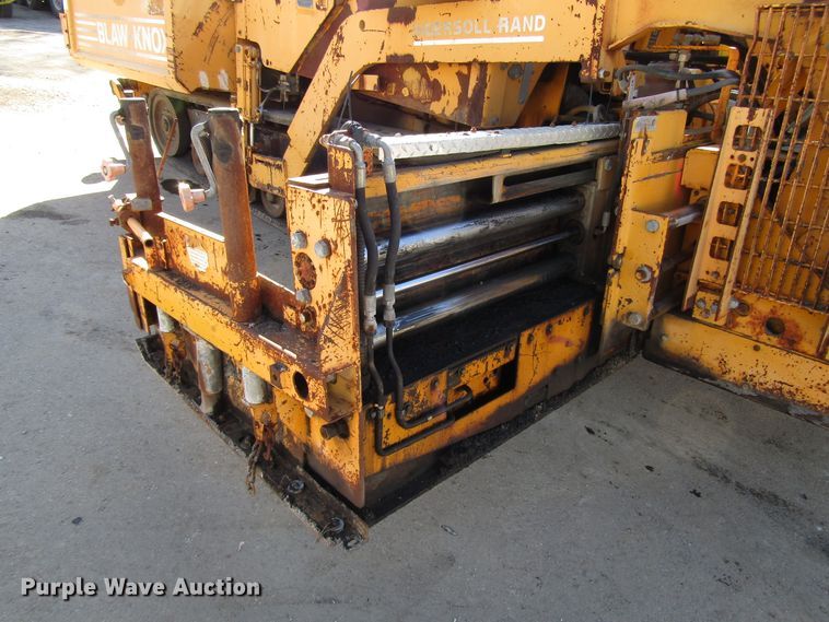 image for item DH8348 Blaw Knox PF4410 paver