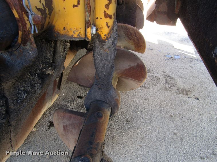 image for item DH8348 Blaw Knox PF4410 paver