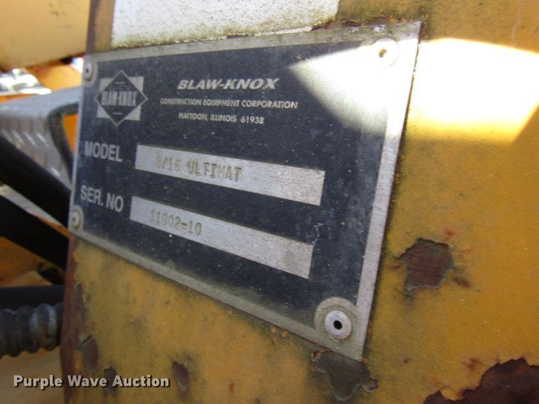 image for item DH8348 Blaw Knox PF4410 paver