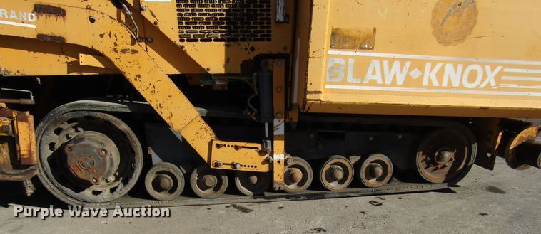 image for item DH8348 Blaw Knox PF4410 paver