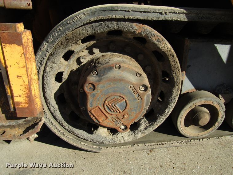 image for item DH8348 Blaw Knox PF4410 paver