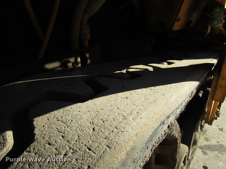 image for item DH8348 Blaw Knox PF4410 paver