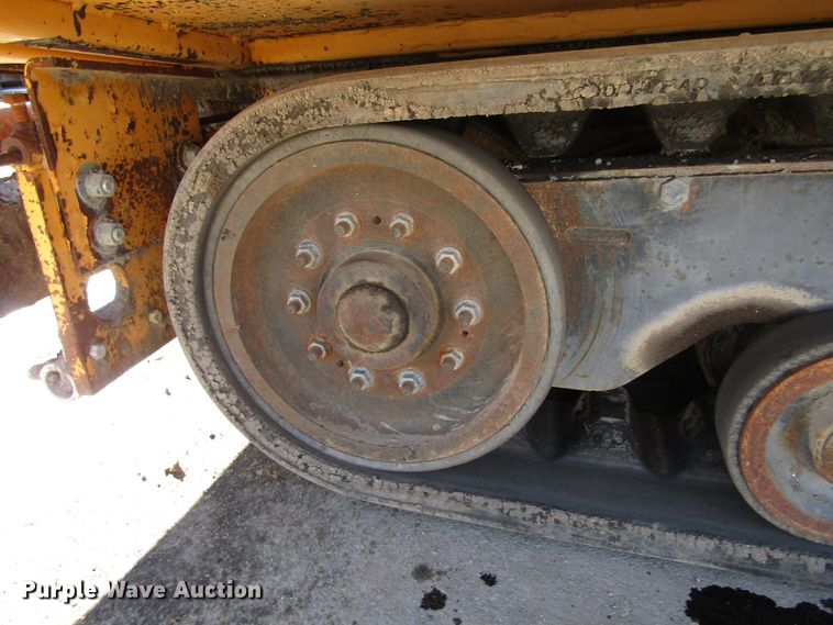 image for item DH8348 Blaw Knox PF4410 paver