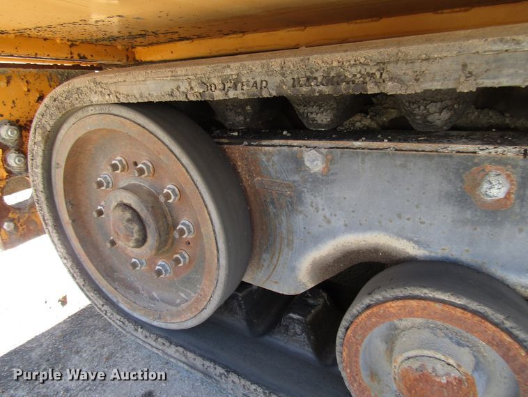 image for item DH8348 Blaw Knox PF4410 paver