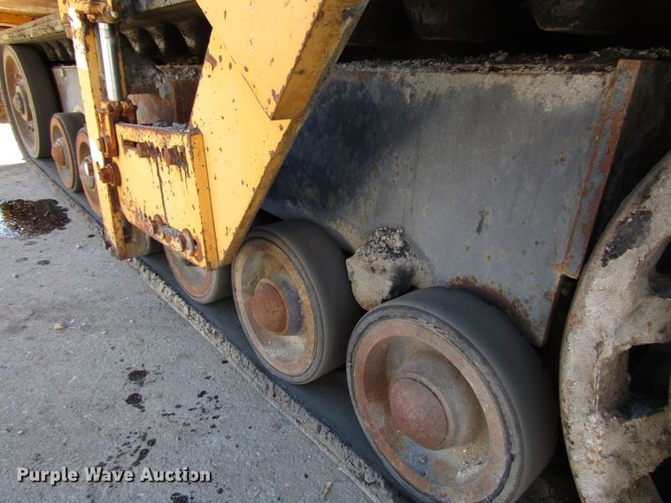 image for item DH8348 Blaw Knox PF4410 paver