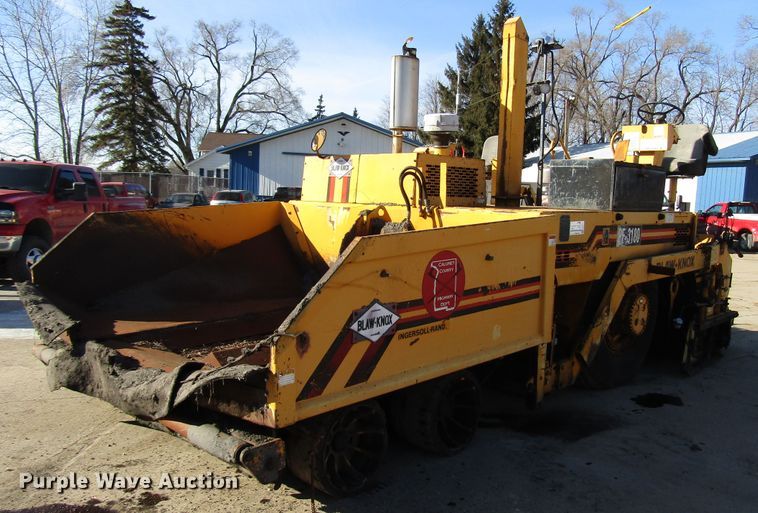 image for item DH8349 Blaw Knox PF3180 paver