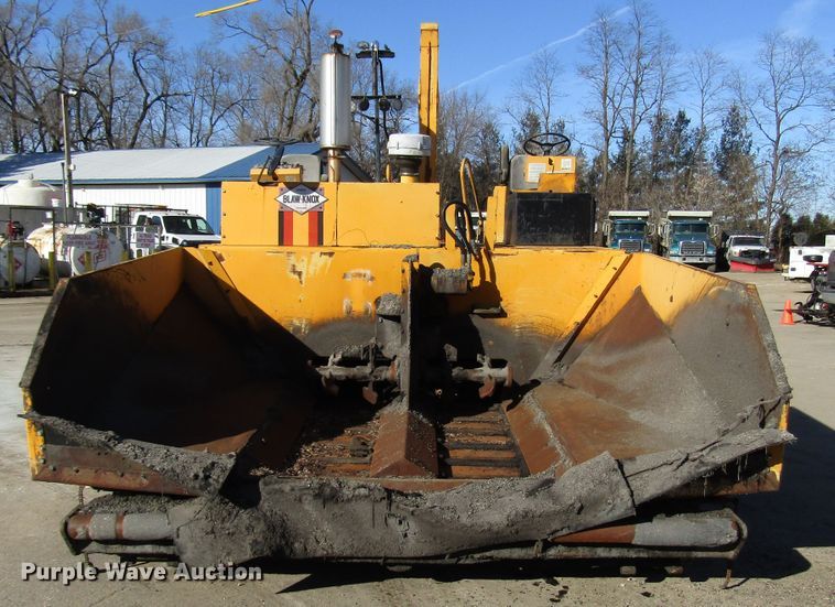 image for item DH8349 Blaw Knox PF3180 paver