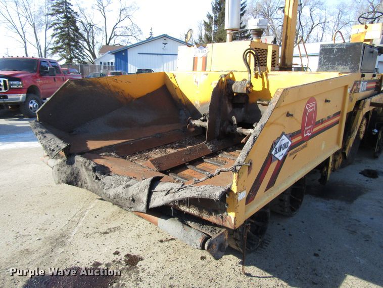 image for item DH8349 Blaw Knox PF3180 paver