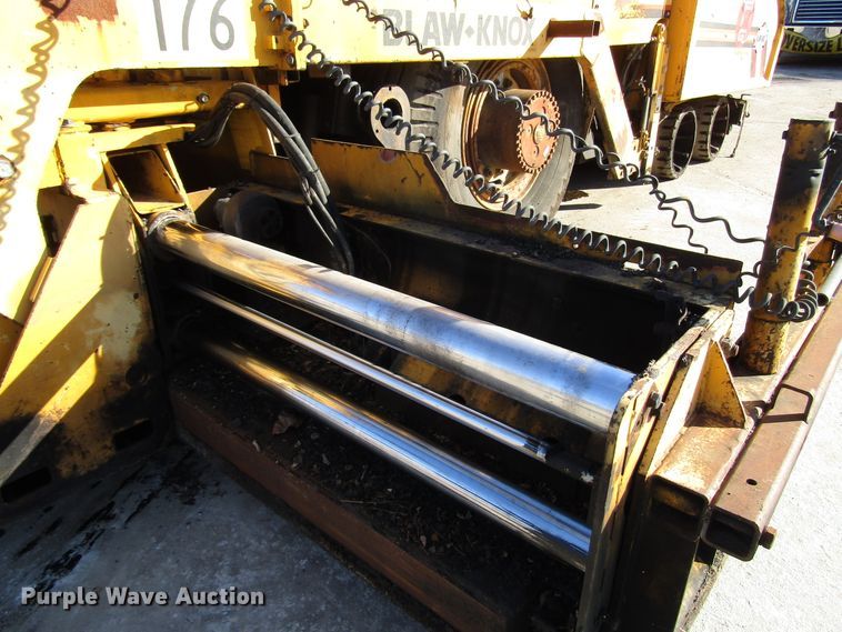 image for item DH8349 Blaw Knox PF3180 paver