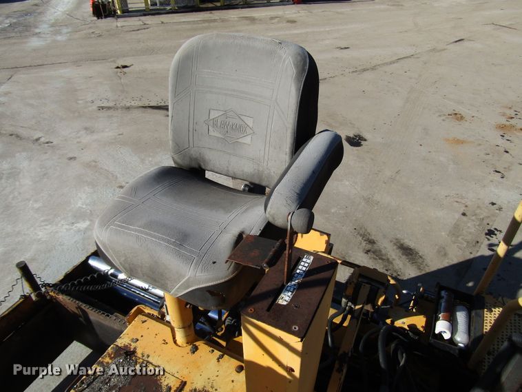 image for item DH8349 Blaw Knox PF3180 paver