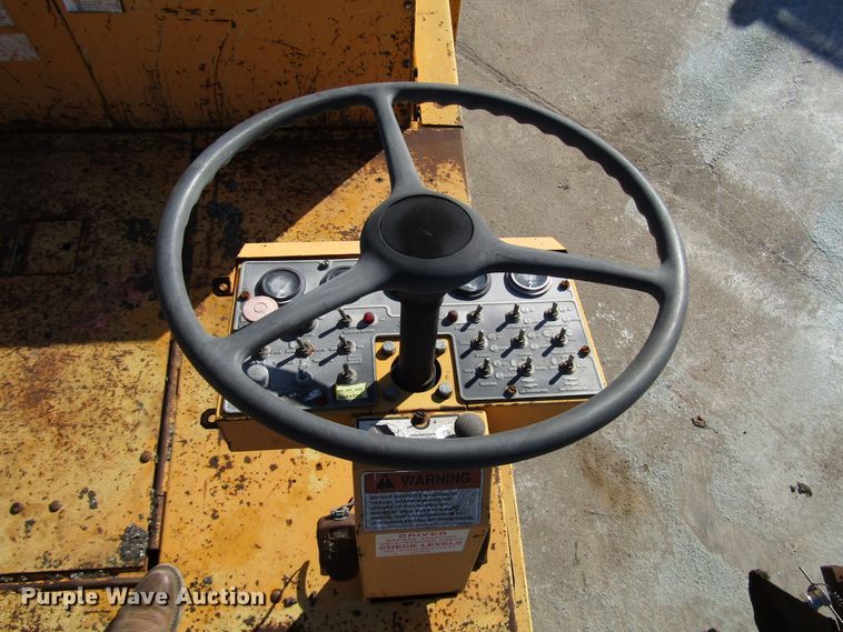 image for item DH8349 Blaw Knox PF3180 paver