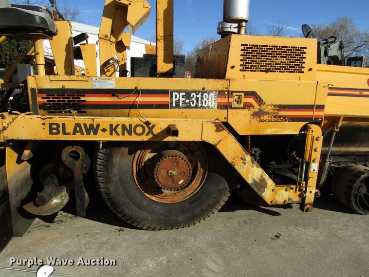image for item DH8349 Blaw Knox PF3180 paver