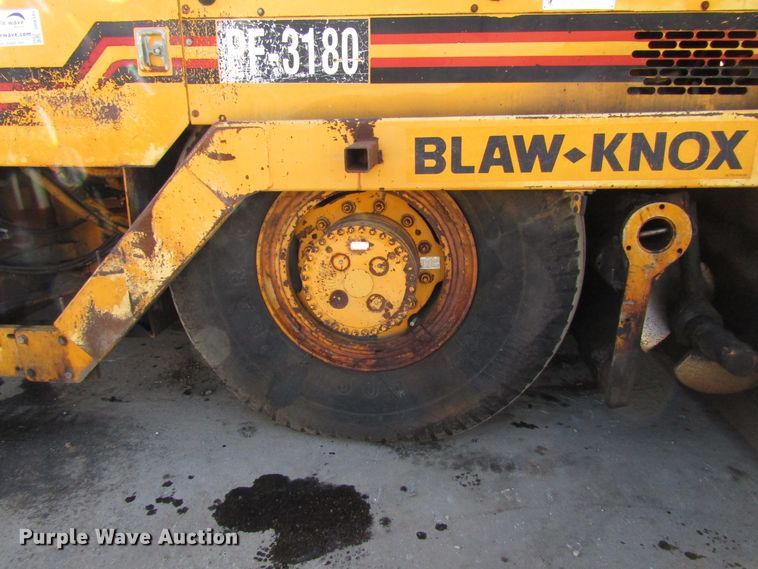 image for item DH8349 Blaw Knox PF3180 paver