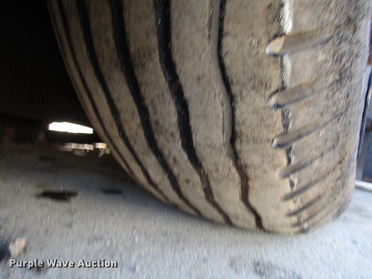 image for item DH8349 Blaw Knox PF3180 paver