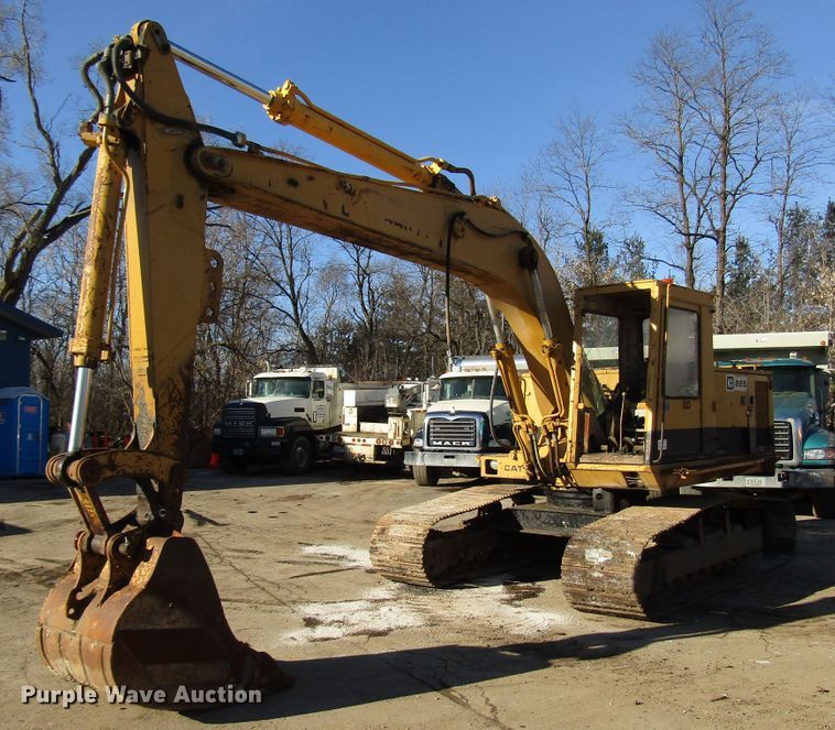 image for item DH8350 1985 Caterpillar 225 excavator